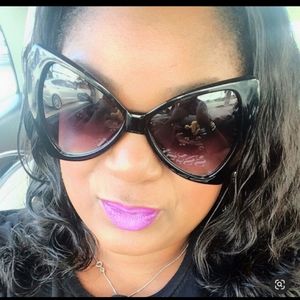 Oversize Black Bow Shaped Sunglasses